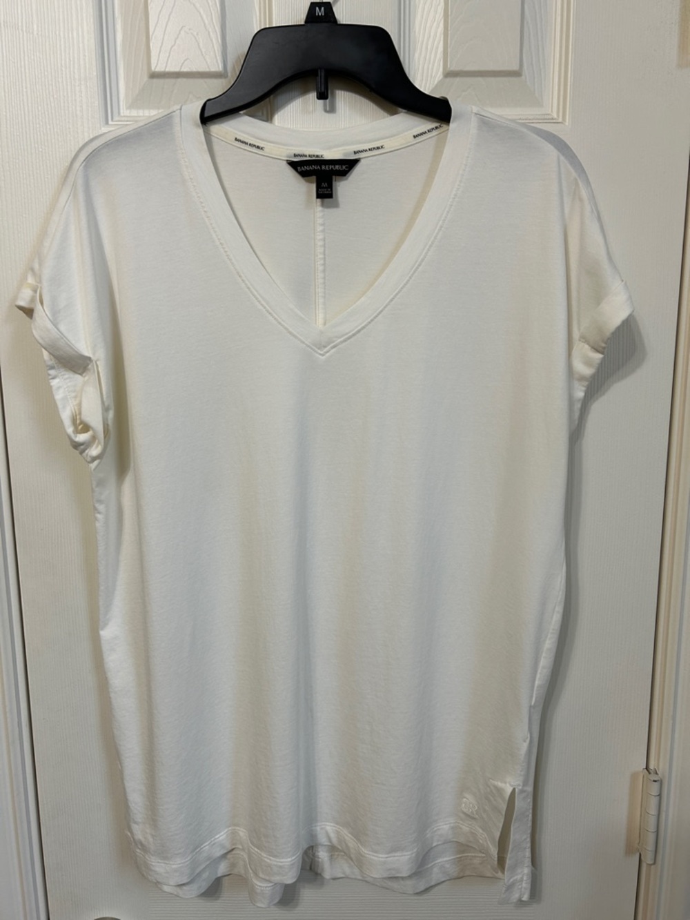Banana Republic White V-Neck Short Sleeve Tee